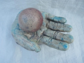 Raku bol in hand 1