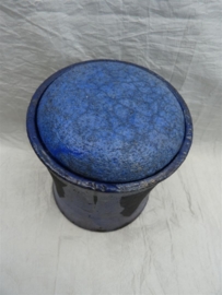 Urn raku blauw. MU 56