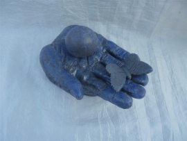 Raku bol en vlinder in hand 4