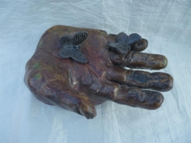 Raku vlinders in hand 2