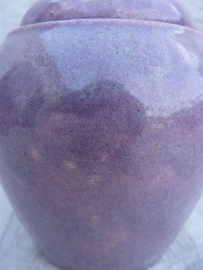 Urn lila tinten. MU 29