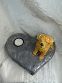 Hond op hart urn -1-