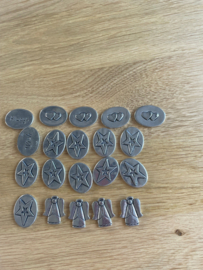 mix 20 stuks: 11 trooststeentjes ster, 4 engelen en 5 harten