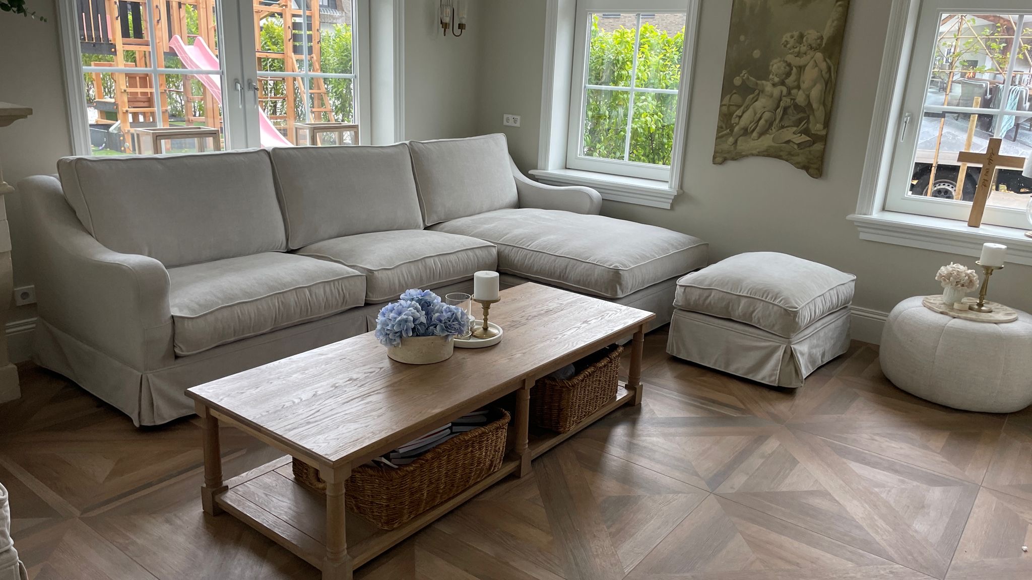 Landelijke sfeervolle bank  "Timo" met lounge