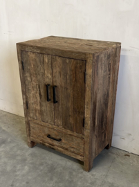 Stoere meidenkast "Levv" oud hout * LIMITED EDITION