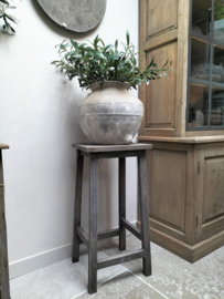 Leuke hoge bijzettafel vergrijsd hout