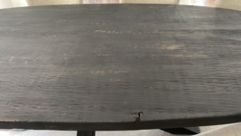 Stoere ovale eettafel "Reno" van oud hout old black