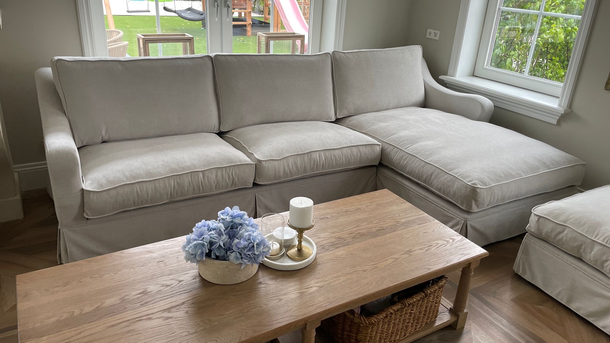 Landelijke sfeervolle bank  "Timo" met lounge