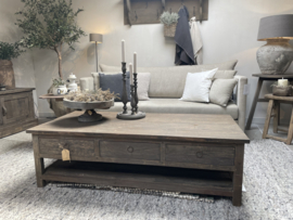 Stoere salontafel van oud hout met lades en onderblad "Jens"