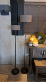 Mooie vloerlamp Robert Rusty rough brown van Luksa Home