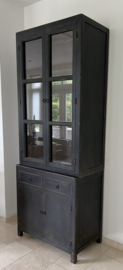 Mooie stoere buffetkast 2 deurs oud zwart "Bennie"