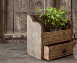 Hele stoere bak display van oud hout