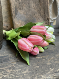 Mooie bos kunst tulpen donkerroze