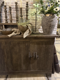 Stoer doorleefd oud dressoir 200 cm