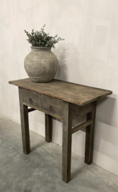 Stoere  sidetable van oud  hout met 2 lades