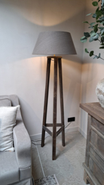 Stoere houten vloerlamp 3 poot