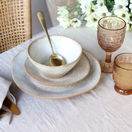 Mooi servies walnoot