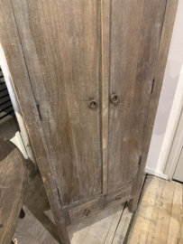 Stoere smalle kast "Raf" van oud doorleefd hout