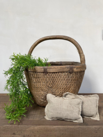 Unieke mand met hengsel