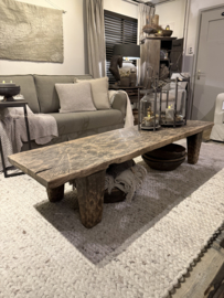 Mooie unieke  salontafel Naga van oud hout