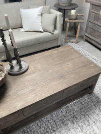 Stoere salontafel van oud hout met lades en onderblad "Jens"