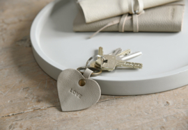 Leuke leren sleutelhanger hart taupe