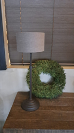 Mooie tafellamp Robert Rusty rough brown van Luksa Home