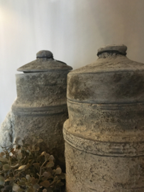 Mooie stoere grijze nepal pot met deksel -links