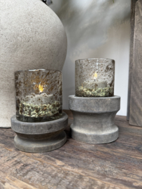 Stoere kandelaar van vergrijsd hout