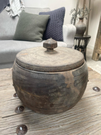 Stoere houten unieke bak met deksel