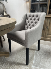 Landelijke eetkamerstoel "Lyon" met arm van Bocx Interiors