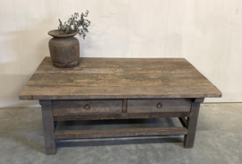 Stoere salontafel van oud hout "Jens"