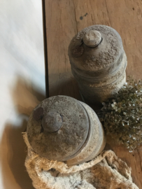 Mooie stoere grijze nepal pot met deksel -links