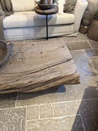 Hele gave robuuste salontafel van oud hout