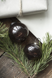 Mooie kerstbal van glas kleur mocca