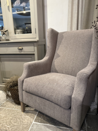 Mooie landelijke strakke  oorfauteuil  "Tobi"