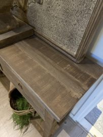 Stoere  ondiepe sidetable van oud  hout met 3 lades "Jens"