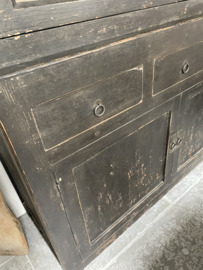 Hele stoere buffetkast 2 deurs in oud zwart "Bobbie"