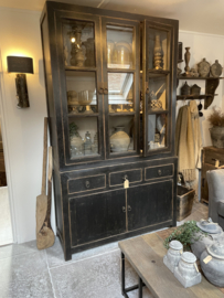 Mooie stoere buffetkast 3 deurs oud zwart "Bennie"