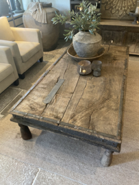 Stoere oude unieke India salontafel