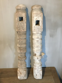 Set van twee houten ornamenten (Nr. 3)