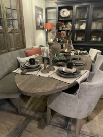 Stoere ovale eettafel "Jens" van oud hout