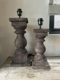 Mooie robuuste bruin vergrijsde balusterlamp - 2 maten