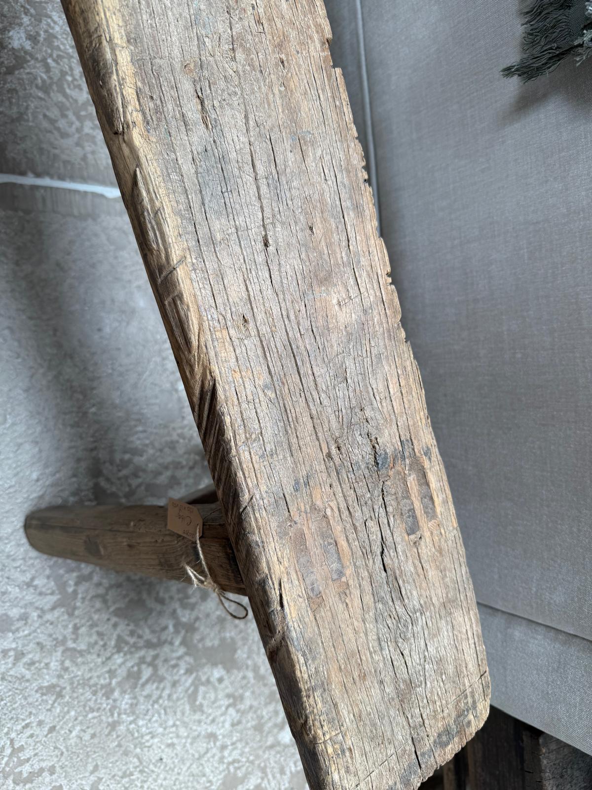 Stoer uniek bankje oud hout