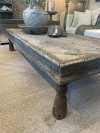 Stoere oude unieke India salontafel