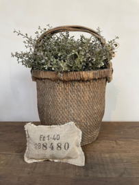 Unieke mand met hengsel