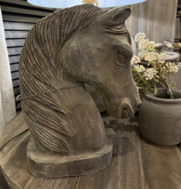 Mooi houten paard vergrijsd hout van trapa living