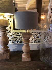 Stoere baluster tafellamp bruin - 2 maten