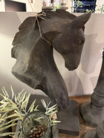Mooi houten paard vergrijsd hout van Luksa Home