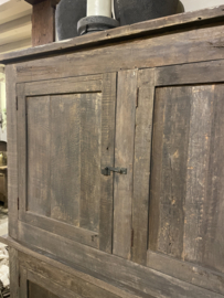 Stoere dichte kast oud hout 6 deurs "Jens"